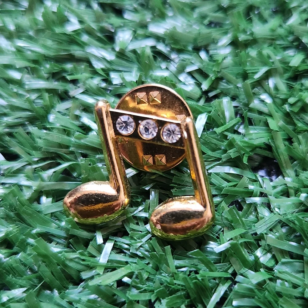 Music Note Pin - Picture 1 of 4